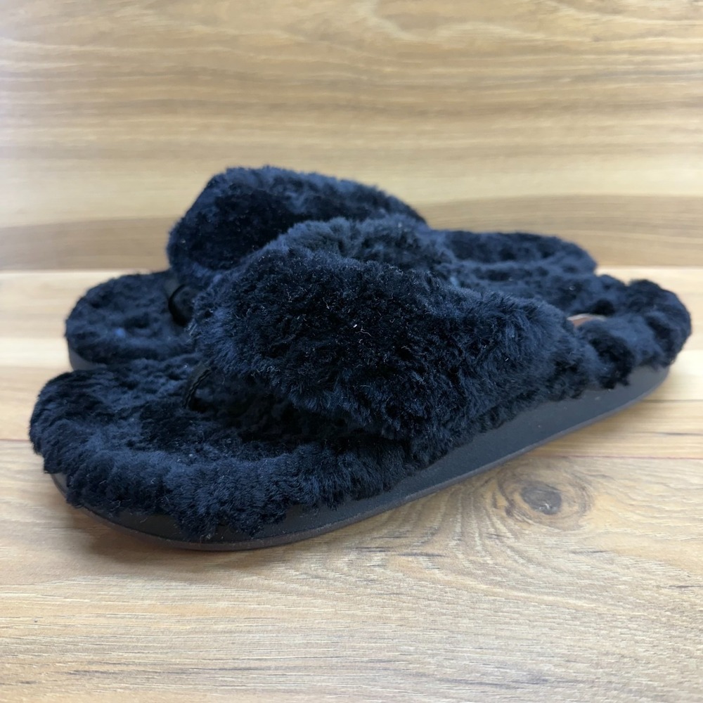 OluKai Kipe'a Heu Shearling Fur Sandals Womens 9 Black Cozy Flip Flops